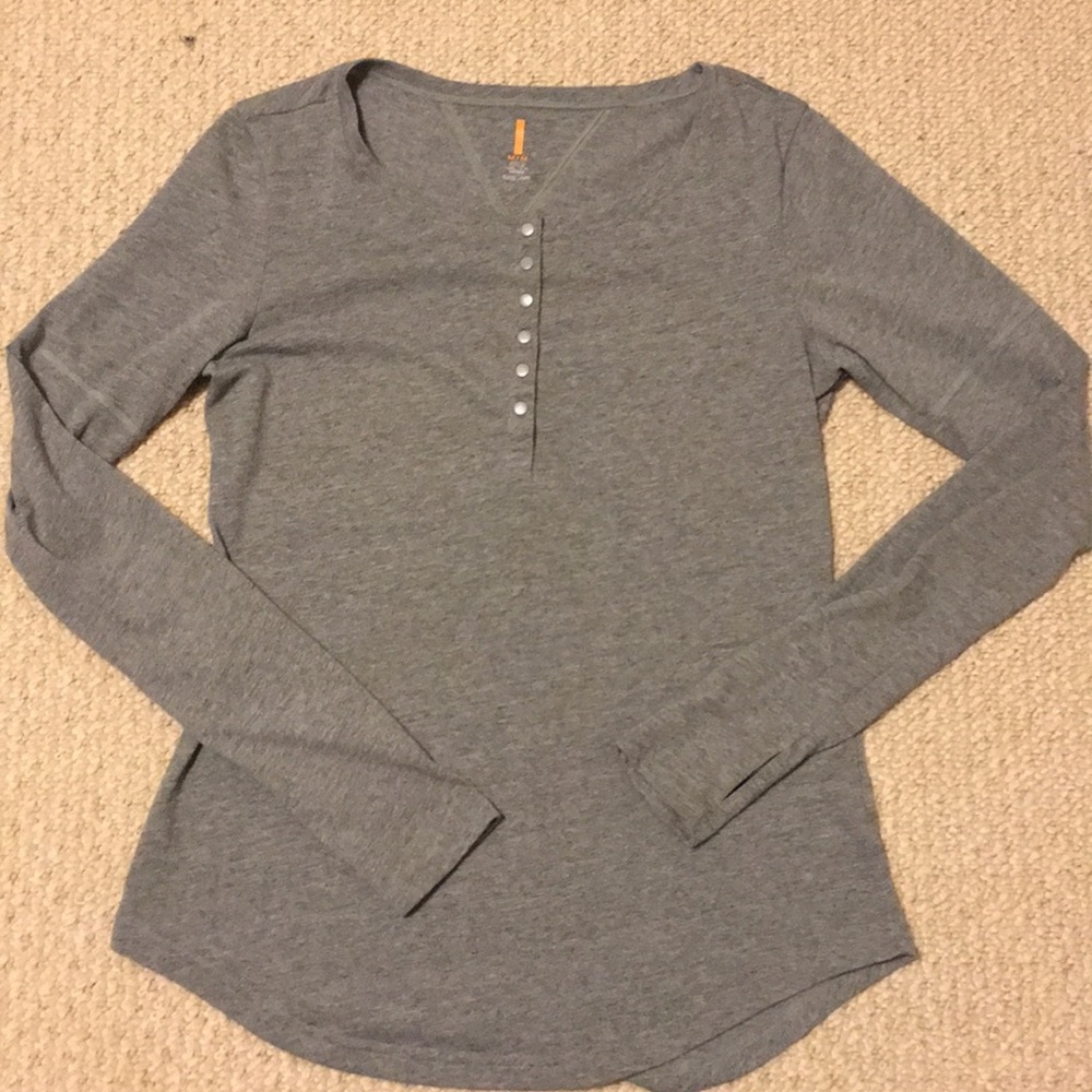 Lucy Activewear Henley